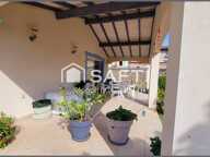 Maison T6 de 162m², année 2010, terrasses, balcon avec vue sur les pyrénées, jardin, garage. — photo 2
