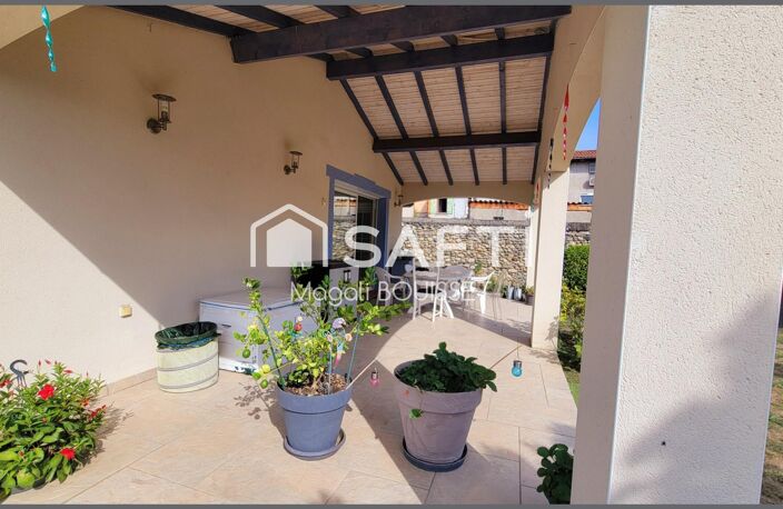 Maison T6 de 162m², année 2010, terrasses, balcon avec vue sur les pyrénées, jardin, garage. — photo 2