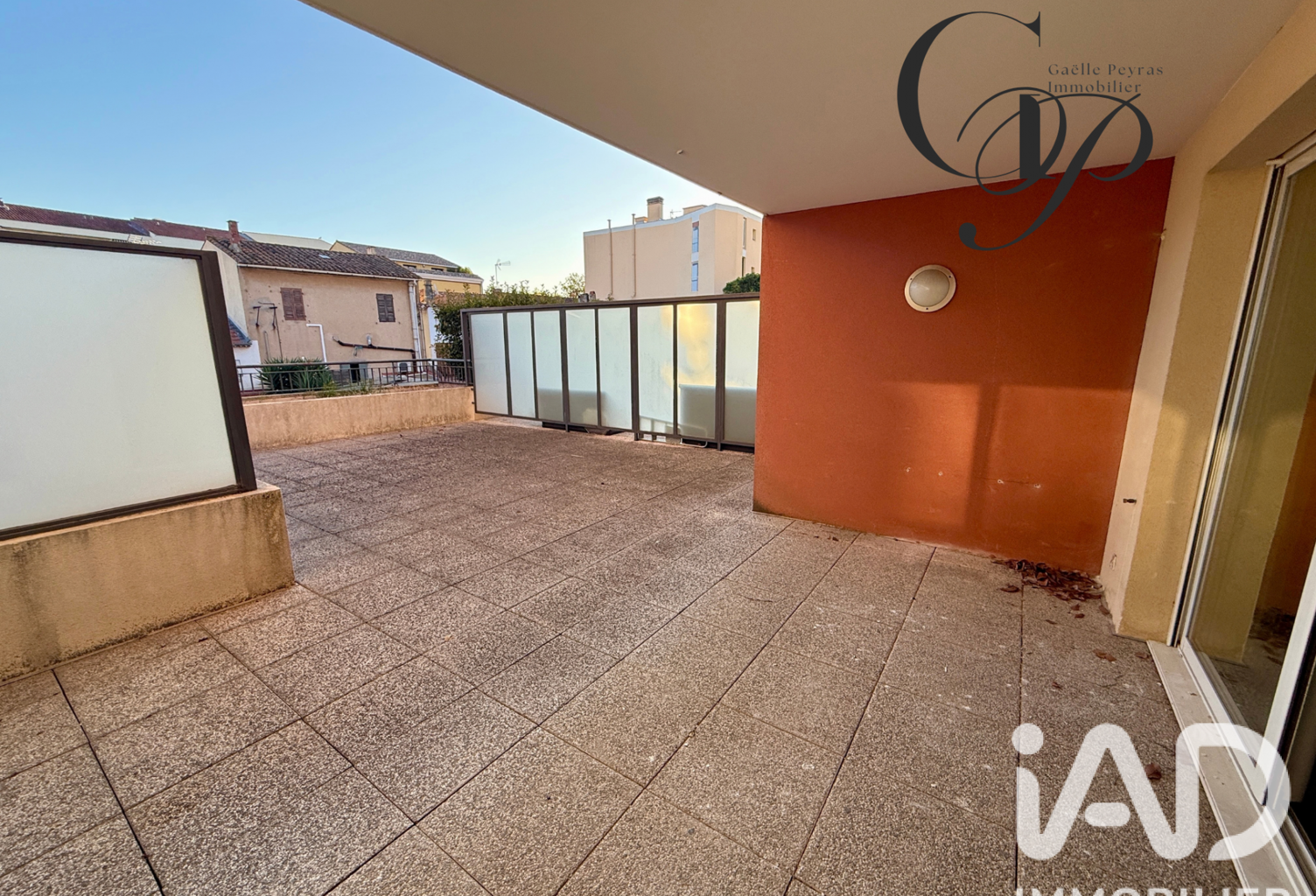 Vente Boutique/Local commercial 63 m&sup2; — photo 1