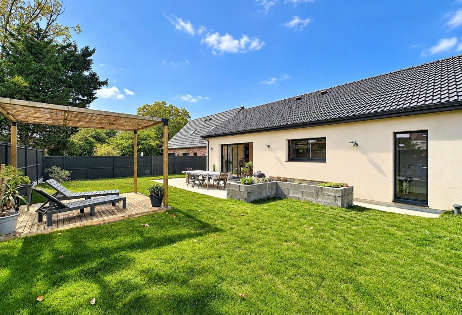 MAISON DE 2025 TYPE PLAIN PIED 3 CHAMBRES DONT UNE SUITE + GARAGE — photo 1