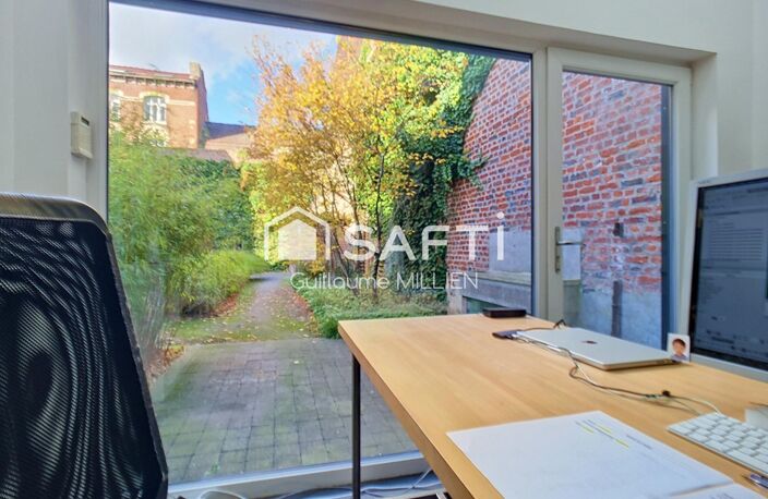 Bureau avec cuisine, salle de bains, et terrasse — photo 4