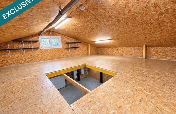 ATELIER PROFESSIONNEL DE 130 M² AVEC MEZZANINE ET BUREAU — photo 3