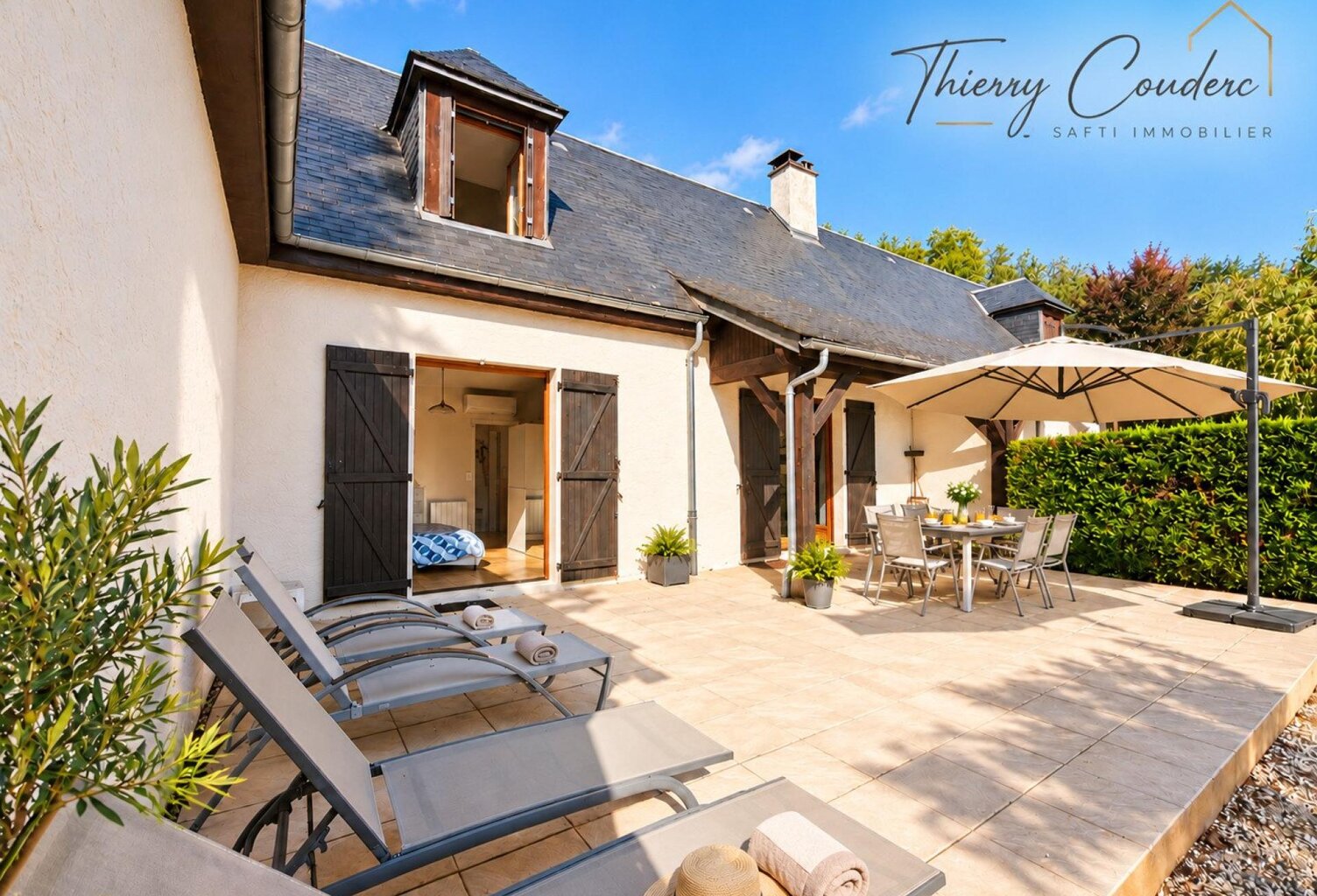 GÎTE DE CHARME AVEC PISCINE ET VUE PANORAMIQUE AU CUR DU PÉRIGORD NOIR — photo 1