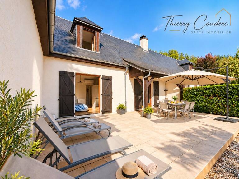 GÎTE DE CHARME AVEC PISCINE ET VUE PANORAMIQUE AU CUR DU PÉRIGORD NOIR — photo 1