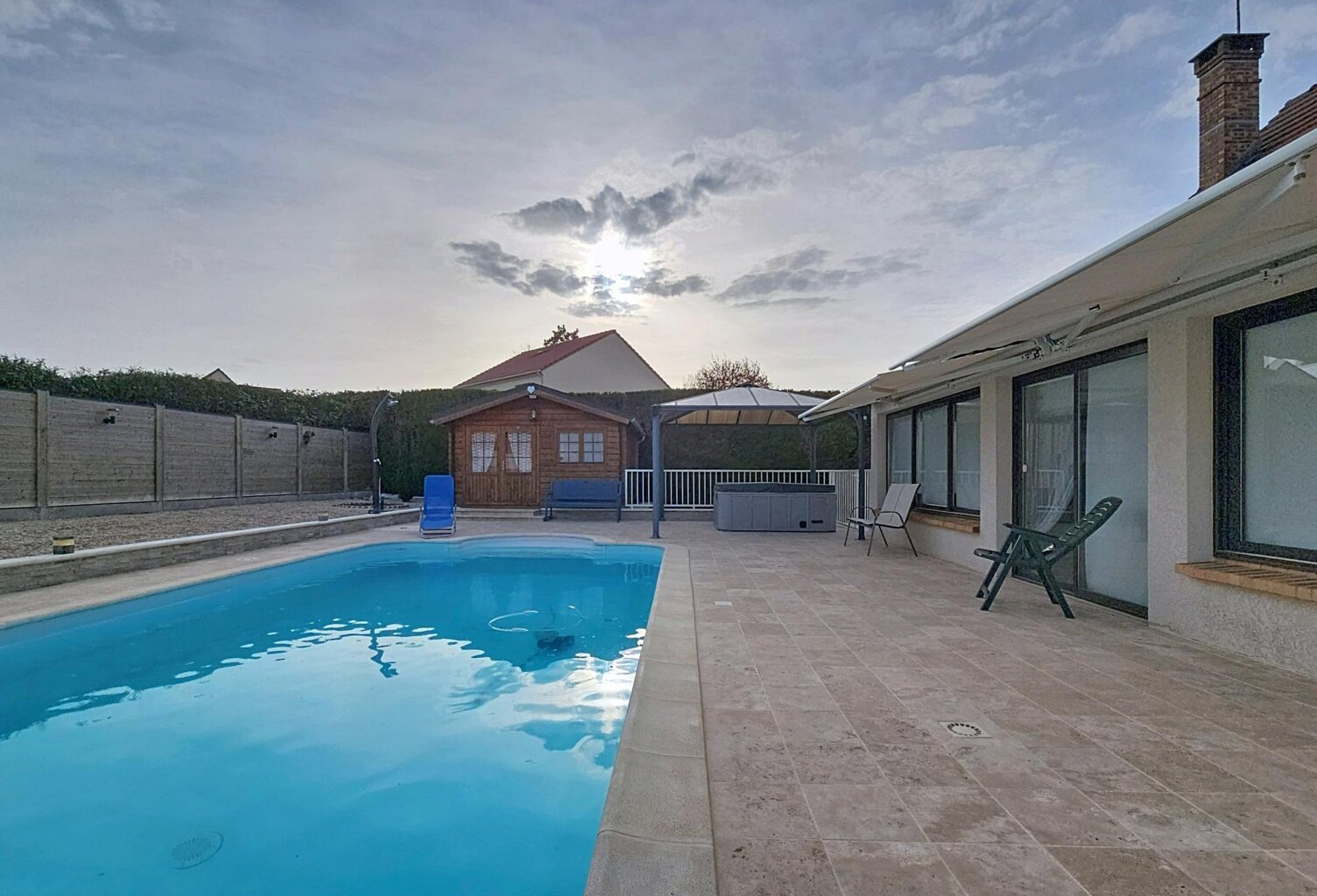 Maison 6 pièces 160m² avec piscine creusée proche Provins — photo 1