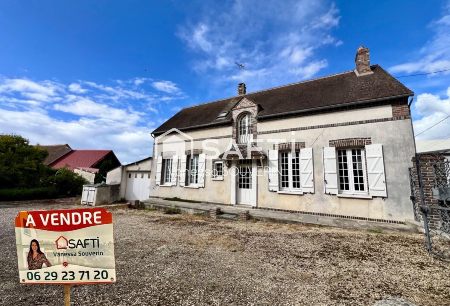 Maison de village avec dépendance sur 1248 m2 clos — photo 1