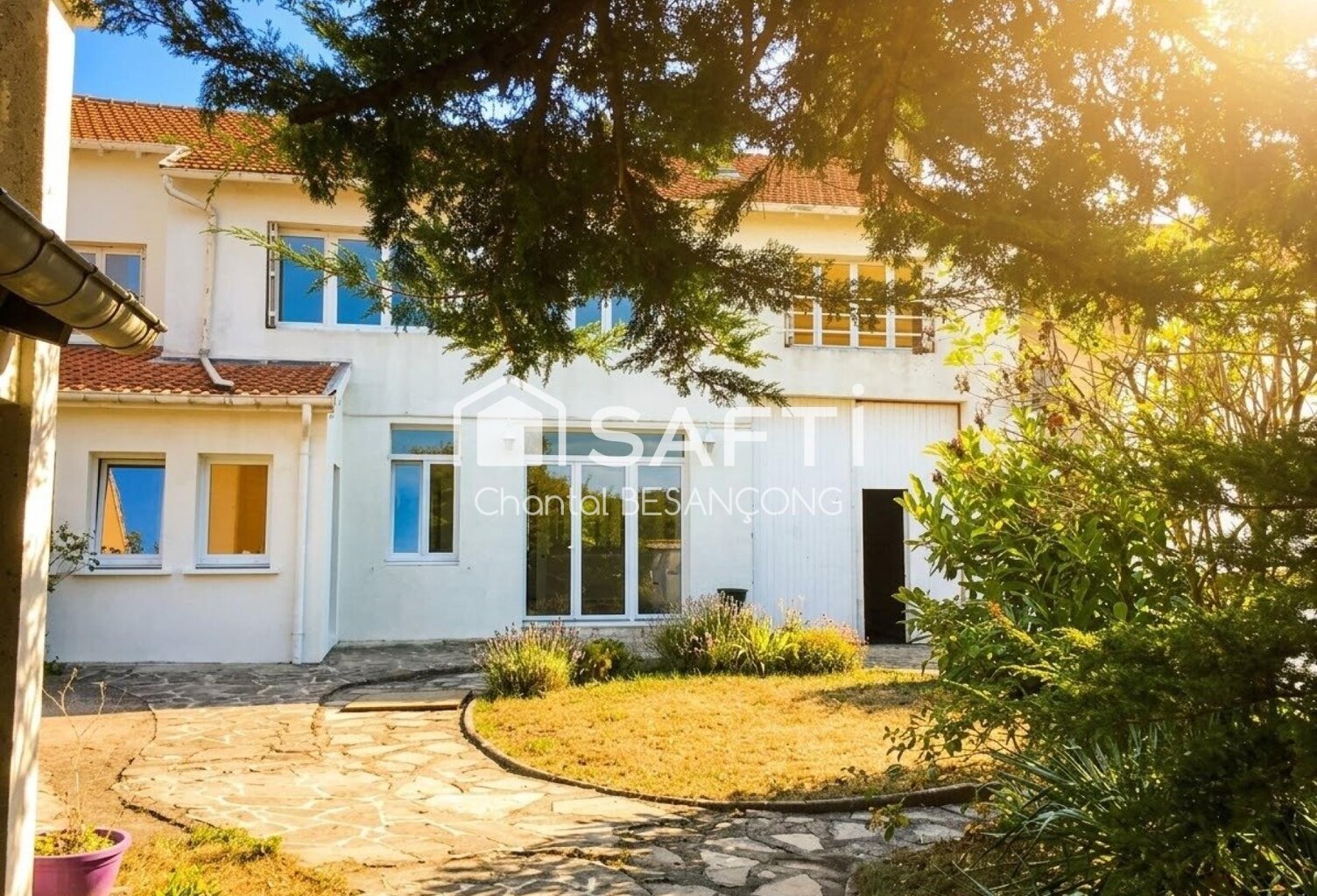Maison atypique et lumineuse - beaux volumes - 192m² - 6 chambres - espaces extérieurs préservés — photo 1