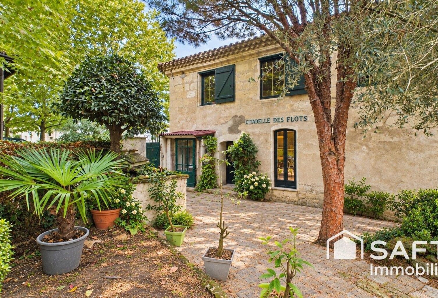 VAYRES  MAISON 218 M² AVEC VUE SUR LA DORDOGNE — photo 1