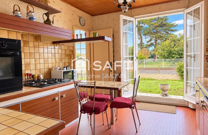 Maison de plain pied avec jardin arboré — photo 4