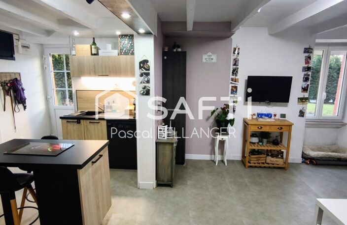 Venez découvrir cette ravissante maison de 80m², un véritable coup de cœur, entièrement restaurée avec soin par artisan. Idéalement située à l'extérieur du bourg, sans aucun vis-à-vis. — photo 4