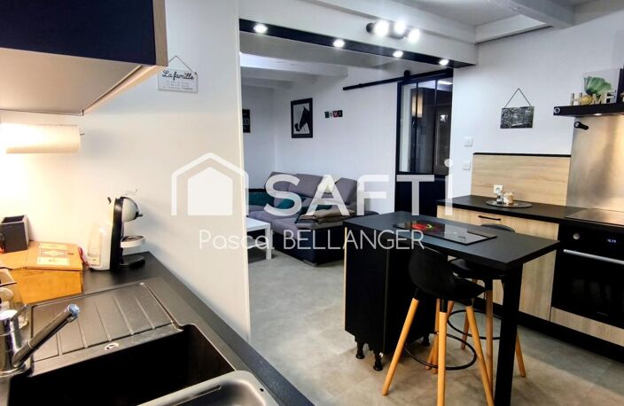 Venez découvrir cette ravissante maison de 80m², un véritable coup de cœur, entièrement restaurée avec soin par artisan. Idéalement située à l'extérieur du bourg, sans aucun vis-à-vis. — photo 5