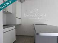 DOURDAN  APPARTEMENT 2 PIÈCES AVEC BALCON ET 2 PLACES DE PARKING  TOUT À PIED ! — photo 4