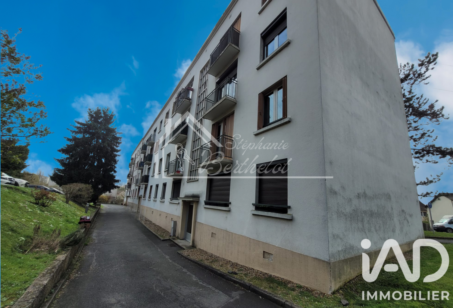 Location Appartement 4 pièces — photo 1