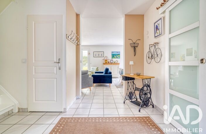 Vente Maison/villa 8 pièces — photo 2