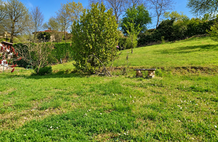 CIVRIEUX-D'AZERGUES   TERRAIN CONSTRUCTIBLE DE 940 M2   VUE — photo 3