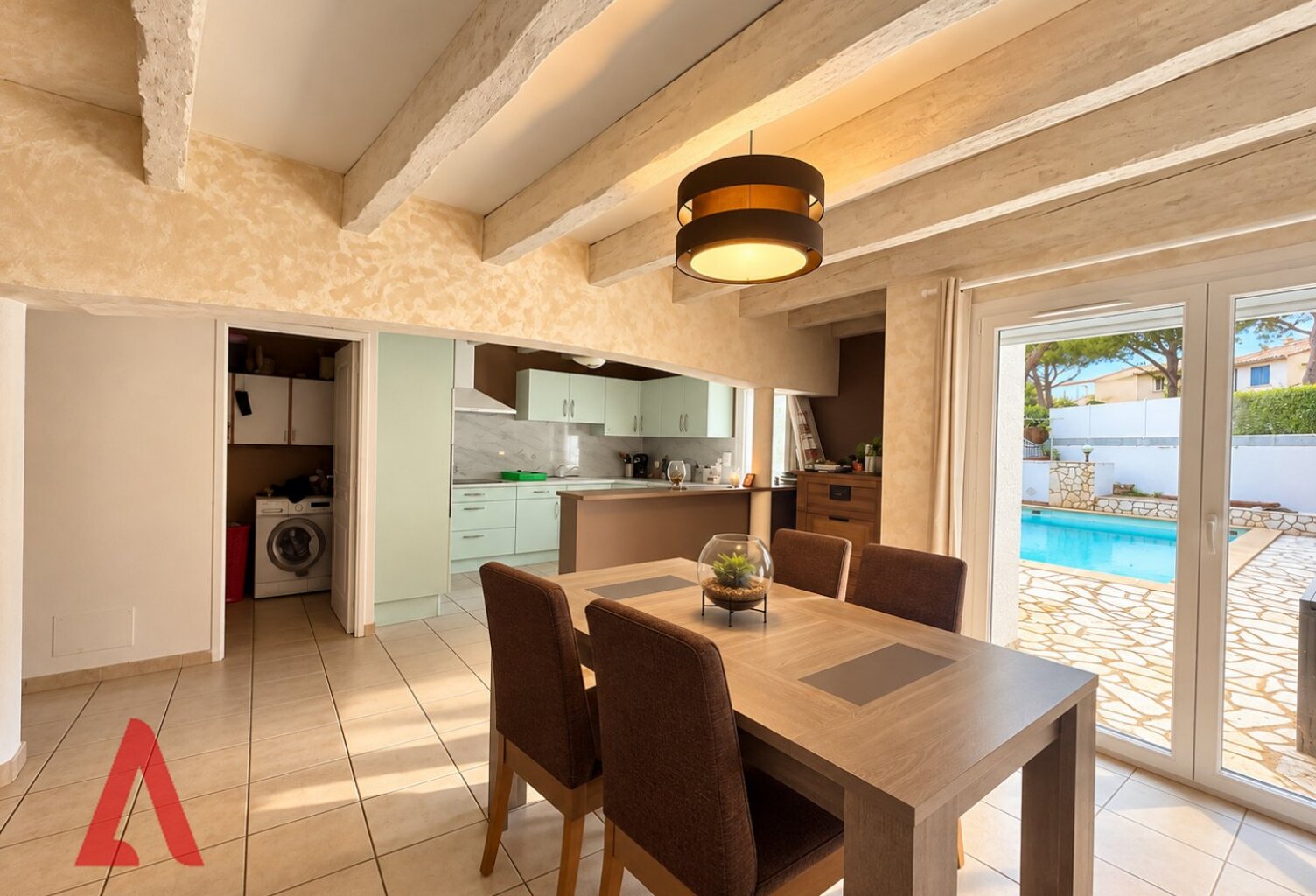 VILLA T4 AVEC PISCINE À BÉZIERS — photo 1