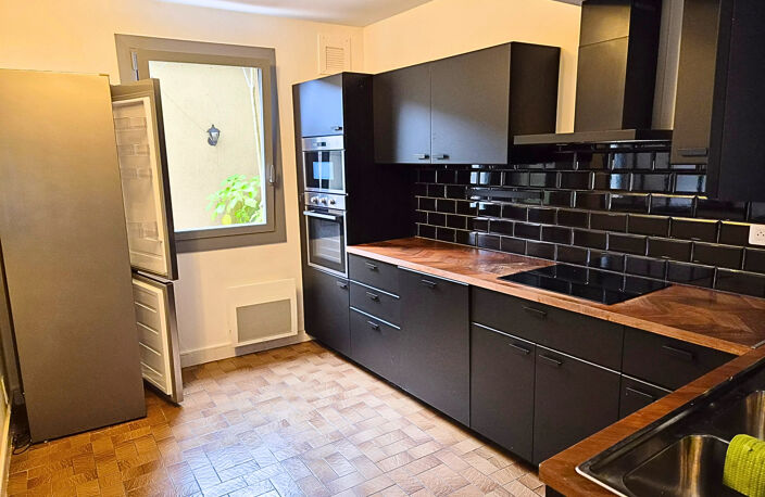 AUCH   BASSE VILLE - Bel appartement T4 de 132 m2 avec cour — photo 5