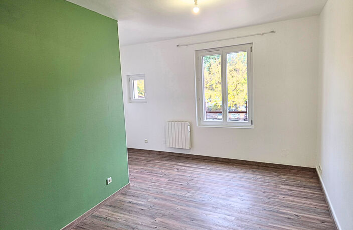 APPARTEMENT T2 CENTRE VILLE - 1ER ETAGE — photo 2