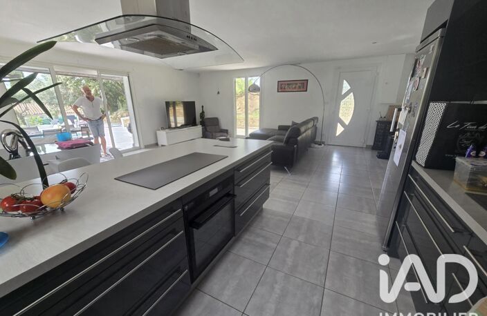 Vente Maison/villa 6 pièces — photo 2