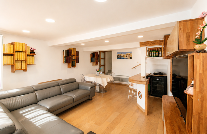 Allauch vieux village - Maison rénovée 102 m2 - 3 chambres + bureau ou dressing — photo 4