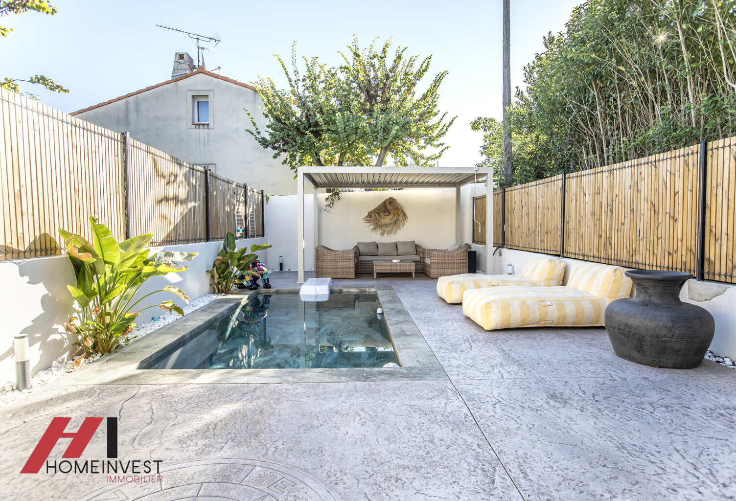 Maison T3 refaite entièrement avec piscine et parking.. — photo 1