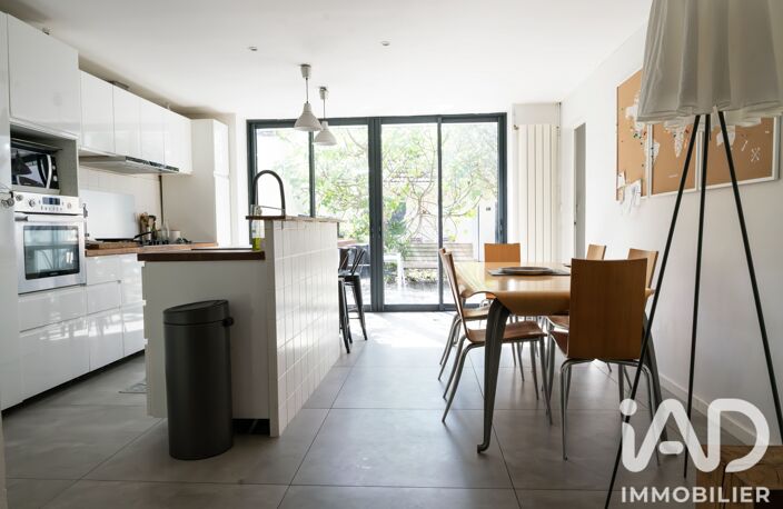Location Maison d'architecte 7 pièces — photo 4