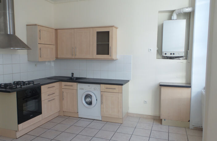  Location Ecully 69130 Appartement T2 — photo 2