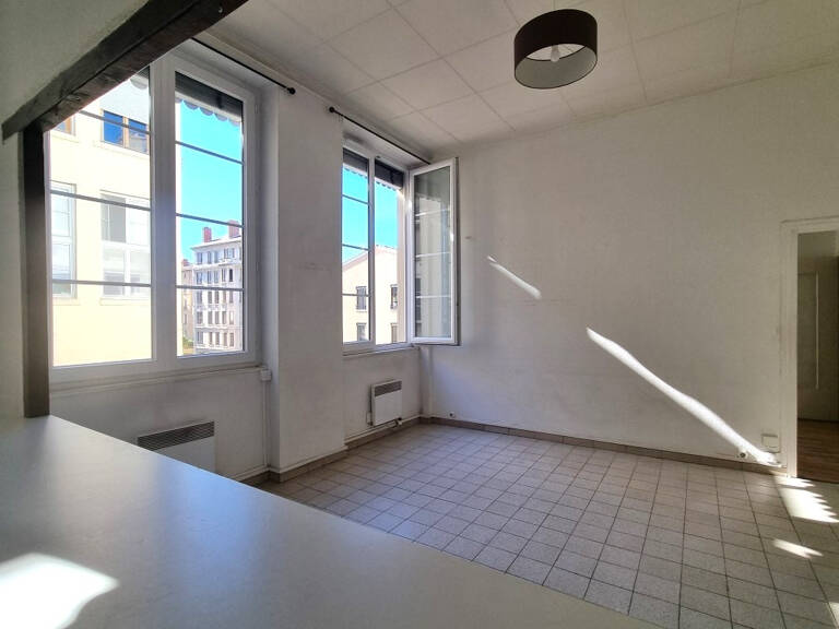 VENTE LYON 69004 - CROIX ROUSSE PROCHE HOPITAL CANUT 59M2 POSSIBLE T3 A FORT POTENTIEL — photo 1