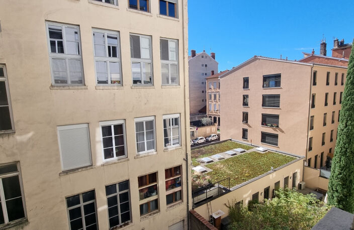 VENTE LYON 69004 - CROIX ROUSSE PROCHE HOPITAL CANUT 59M2 POSSIBLE T3 A FORT POTENTIEL — photo 2
