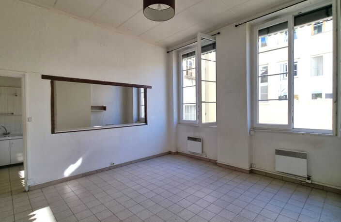 VENTE LYON 69004 - CROIX ROUSSE PROCHE HOPITAL CANUT 59M2 POSSIBLE T3 A FORT POTENTIEL — photo 5