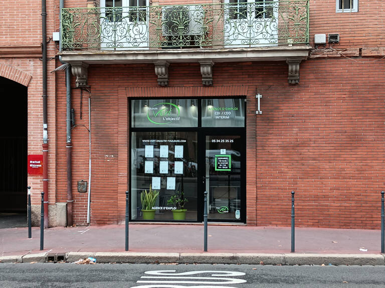 LOCATION LOCAL COMMERCIAL OU PROFESSIONNEL 35 M2 LANGUEDOC/C — photo 1