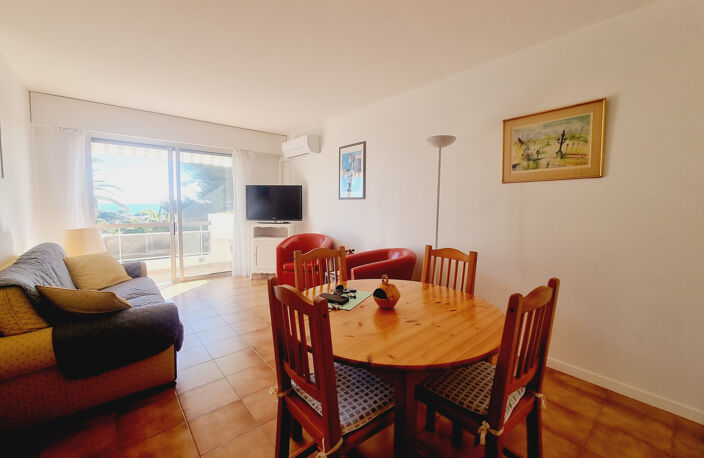 APPARTEMENT 2 PIECES VUE MER - BOULOURIS — photo 4