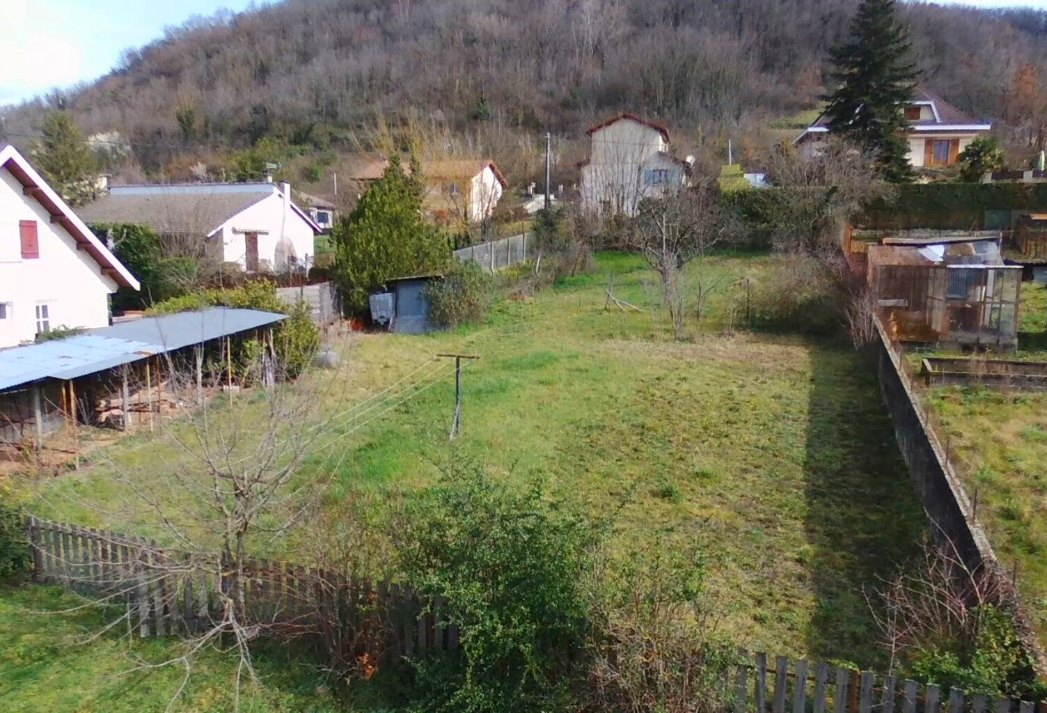 Terrain à batir sur la commune de St Savin — photo 1