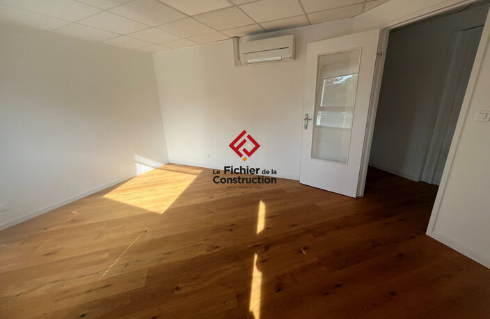 Immobilier Professionnel à louer Corenc — photo 2