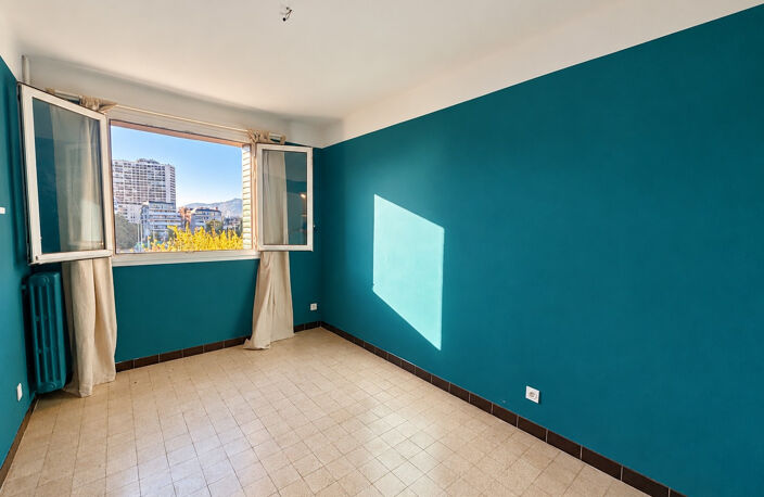 Saint-Giniez   T3 baigné de lumière, grand balcon plein sud — photo 4