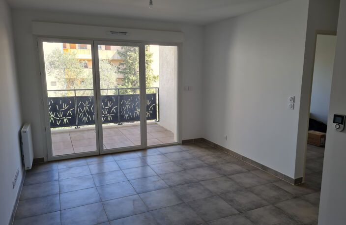 TOULON EST T2 NEUF — photo 3