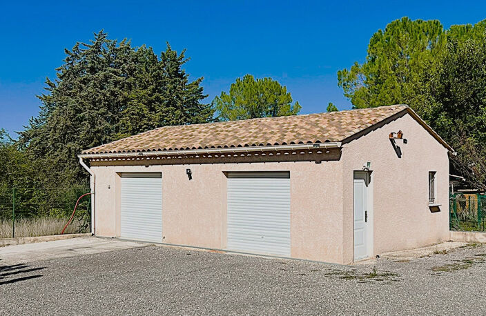 villa au pied du village de VEZENOBRES — photo 2