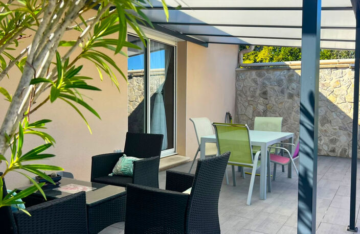 villa au pied du village de VEZENOBRES — photo 3