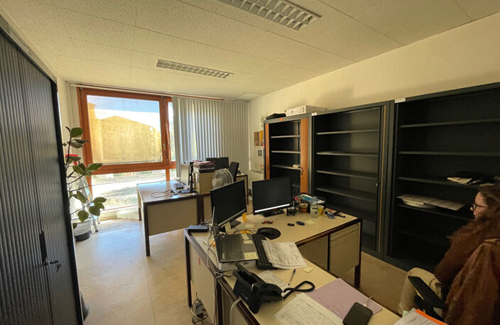 Bureaux Avignon 259 m2 — photo 2