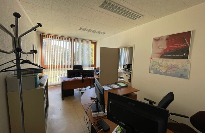 Bureaux Avignon 259 m2 — photo 3