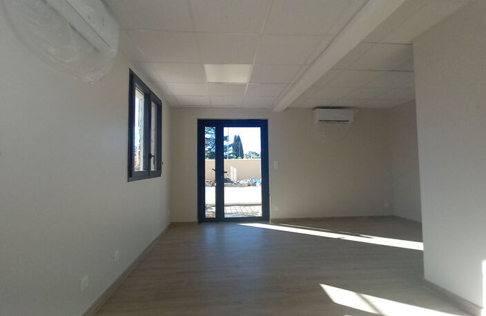 Bureaux Le Pontet 53 m2 — photo 3