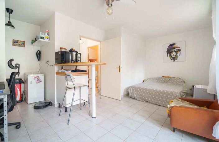 Référence : 7418-ASA - Studio avec terrasse et un grand garage — photo 2