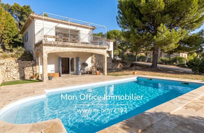 Référence : 7397-NFI - Maison 6 pièces avec piscine, vue dégagée et garage — photo 2