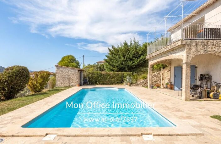 Référence : 7397-NFI - Maison 6 pièces avec piscine, vue dégagée et garage — photo 3