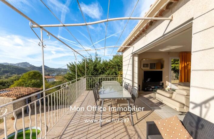 Référence : 7397-NFI - Maison 6 pièces avec piscine, vue dégagée et garage — photo 5