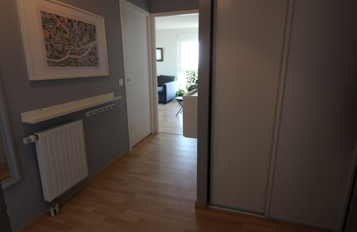 NANTES à l’extrême EST de l’île BEAULIEU et à proximité du PARC NATUREL, dans immeuble avec ASCENCEUR, Appartement T3 entièrement MEUBLE de 65.30m² avec LOGGIA, CAVE et BOX sécurisé pour un véhicule — photo 2