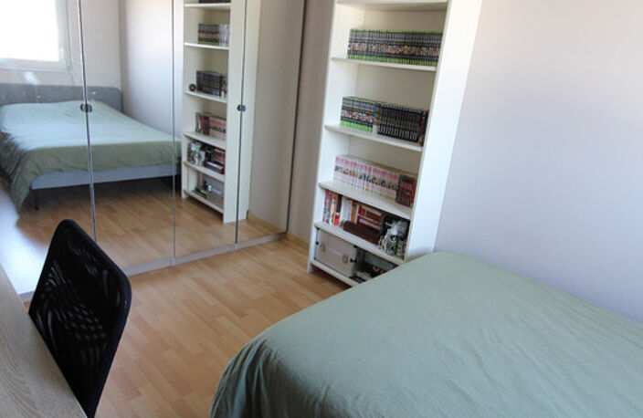 NANTES à l’extrême EST de l’île BEAULIEU et à proximité du PARC NATUREL, dans immeuble avec ASCENCEUR, Appartement T3 entièrement MEUBLE de 65.30m² avec LOGGIA, CAVE et BOX sécurisé pour un véhicule — photo 4