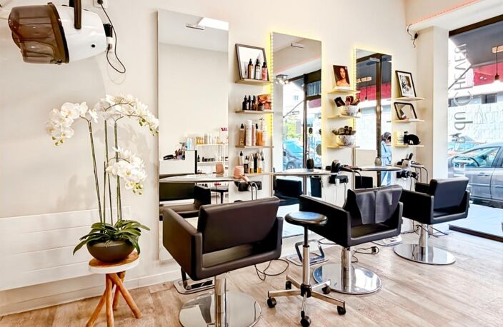 À VENDRE – SALON DE COIFFURE – BEL EMPLACEMENT  CENTRE-VILLE — photo 3