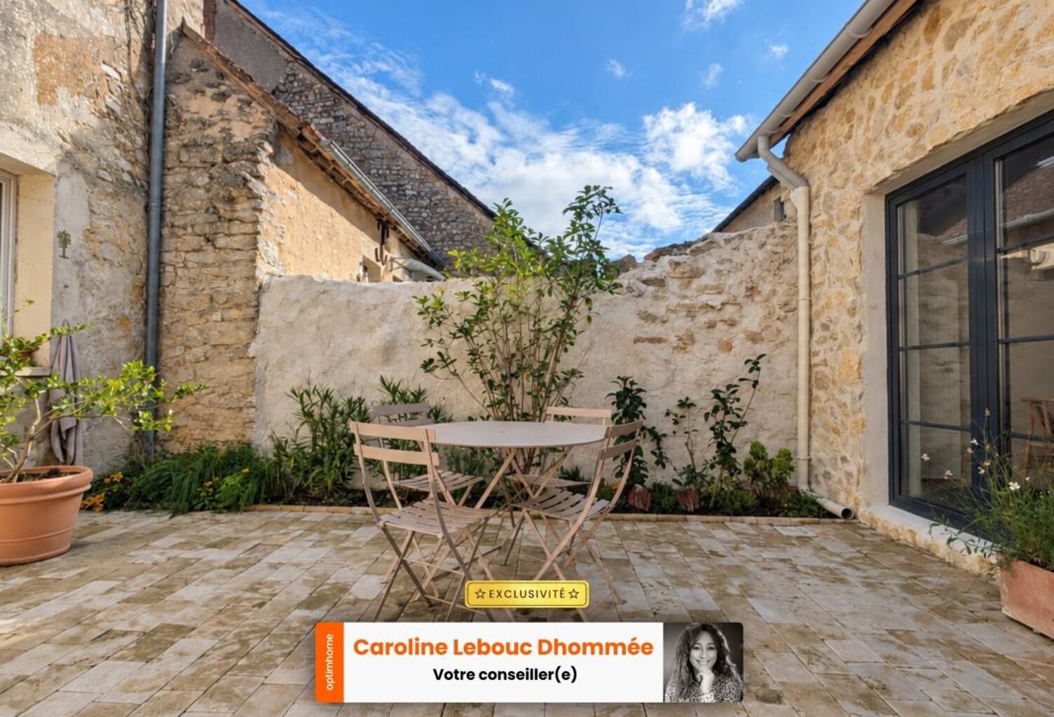 Maison ancienne en pierre et sa dépendance d'amis (105 m² au sol) autour d'une cour paysagée en ville — photo 1
