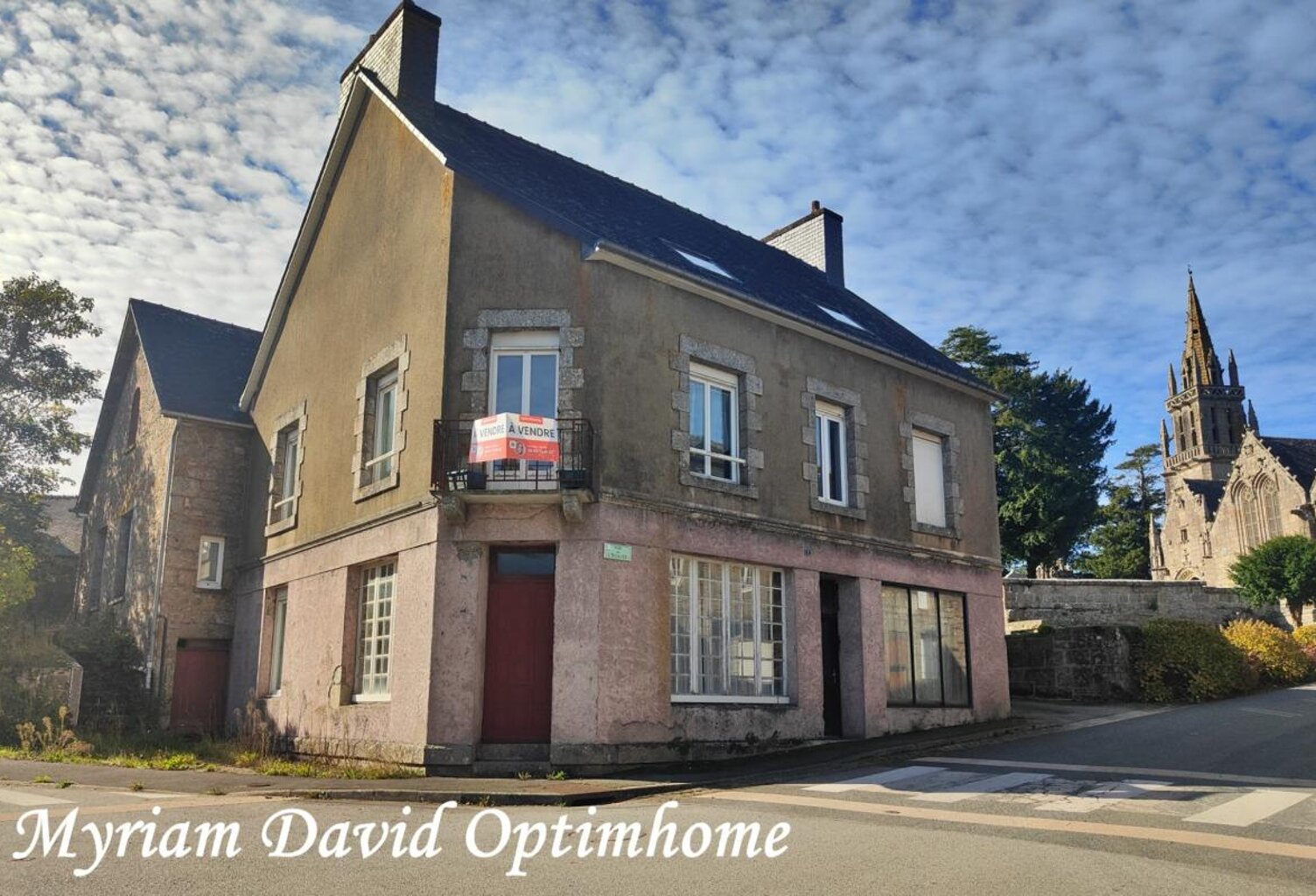 Un ensemble immobilier aux multiples possibilités au cœur de Kergrist-Moëlou — photo 1